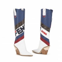 FENDI Mania Cutwalk boots（21万7,000円）