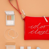 「RMK クリスマス トラベルベースメイクアップキット 2018 A/B」（8,800円）