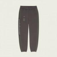 「CALABASAS TRACK PANT」（1万8,000円）