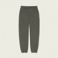 「CALABASAS TRACK PANT」（1万8,000円）