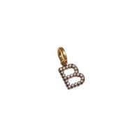 バーバリー（BURBERRY）がな新作ジュエリーのイベント「バーバリー アルファベット チャーム ＆ ジュエリー（BURBERRY ALPHABET CHARM & JEWELLERY）」を開催。