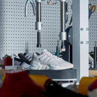 アディダス オリジナルス（adidas Originals）「Triple White Never Made Pack」