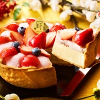 「パブロのチーズタルト‐いちご大福」（1,852円）