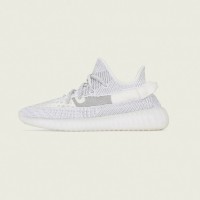 「YEEZY BOOST 350 V2 STATIC」（2万8,000円）