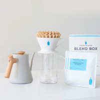 「コーヒーエッセンシャルキット（Coffee Essentials Kit x Fellow Stagg™ Mini Pour-Over Kettle）」（2万円）