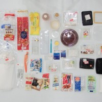 横浜（日本）のプロジェクトメンバーから届いた 1 週間分・1 家庭のプラスチックごみ