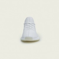 ​YEEZY BOOST 350 V2 TRIPLE WHITE（2万8,000円）