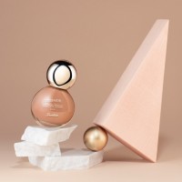 「レソンシエル」全10色 30ml SPF20PA+++（7,000円）