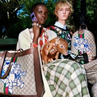 グッチ（GUCCI）、新年を祝した子ブタモチーフの限定コレクション発売