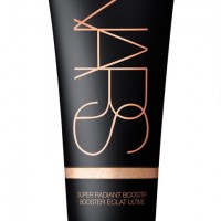 「NARS ス ーパーラディアントブースター」（3,600円/30mL）