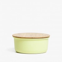 ザラ ホーム（ZARA HOME）が、お花見やピクニックなどのアウトドアシーンをはじめ、毎日のランチタイムにもぴったりな「ピクニックコレクション」の販売をスタートした。