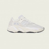 「YEEZY BOOST 700 ANALOG」 （3万7,000円）