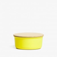 ザラ ホーム（ZARA HOME）が、お花見やピクニックなどのアウトドアシーンをはじめ、毎日のランチタイムにもぴったりな「ピクニックコレクション」の販売をスタートした。