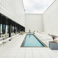 WHITE & SKY -POOLSIDE BEER GARDEN-