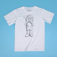 「KAWS:HOLIDAY JAPAN Tシャツ」スケッチ：ホワイト（M＆L 各5,500円）