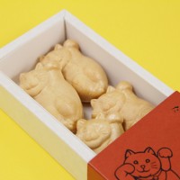 御菓子司 白樺「たらふくもなか」（税込1350円 / 1箱・6個入り）