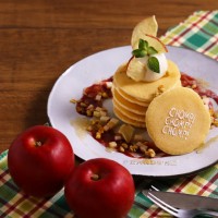 「PEANUTS GANG'S "DESSERT PARLOR" 季節のパンケーキ -APPLE」