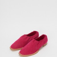 「square ballet suede」（3万6,000円）