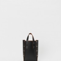 「assemble hand bag tall S」（1万2,000円）