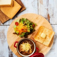 大阪・中津の人気カレー店「アイリッシュカレー」と嵜本がコラボ!