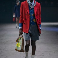 グッチ（GUCCI）が、2020-21年秋冬メンズコレクションショーをイタリア・ミラノのパラッツォ・デッレ・シンティッレ（Palazzo delle Scintille）で開催した。