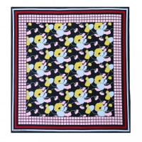 フロシキスカーフ「BLACK FLOWER」（7,500円 / 91x87cm）
