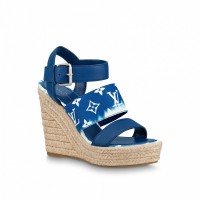 「STARBOARD WEDGE SANDAL」（10万4,000円）