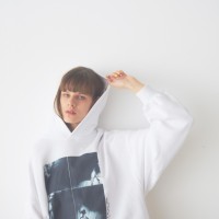 SNIDEL feat. BILLIE EILISH フーディー（11,000円）