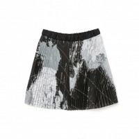 < Girl's > Skirt Price: 1万7,000円