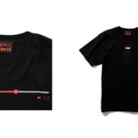 （左から1、2番目）Netflix × BEAMS PLAYBAR T-SHIRT （左から3、4番目）Netflix × BEAMS REMOTE CONTROLLER T-SHIRT