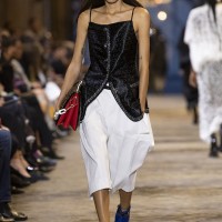 WOMEN’S SPRING-SUMMER 2022 FASHION SHOW © Louis Vuitton – All rights reserved