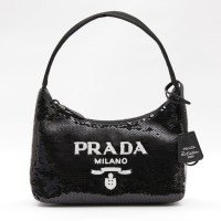 ＜PRADA／プラダ＞ミニバッグ 22万5,500円(予定価格)