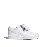 adidas for Prada Re-Nylon フォーラム LOW 11万6,600円（税込/予定価格）