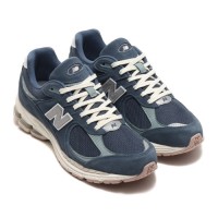 ITEM : New Balance M2002RHC ※国内atmos、New Balance直営限定 COLOR : NAVY SIZE : 23cm～29cm PRICE : 1万6,280円(税込)