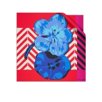 D-Flower Pop スクエアスカーフ 4万4,000円 (70 x 70 cm)