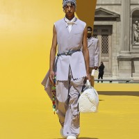 LOUIS VUITTON SPRING SUMMER 2023 MEN SHOW