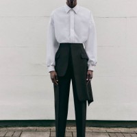 Shirt 7万8,100円 Trouser 26万5,100円(すべて税込)