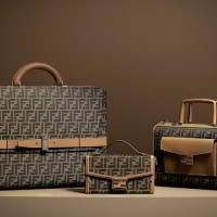 「フェンディ クラシック（FENDI Classic）」