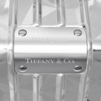 RIMOWA x Tiffany & Co. ロックカット キャビン（税込価格 51万5,900円）