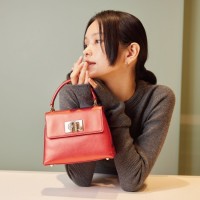 ＜FURLA／フルラ＞ 1927 MINI TOP HANDLE 8万300円（税込）