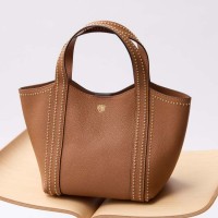 ＜MOYNAT／モワナ＞「Le DUO BB スタッズ」ハンドバッグ 28万500円 (素材:牛革／H18×W18×D15cm)