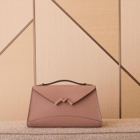 ＜MOYNAT／モワナ＞ 「ガブリエル・クラッチ」バッグ 59万1,800円