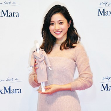 石原さとみ、Max Mara青山店リニューアル記念イベントに出席。アンバサダー就任は「挑戦だった」