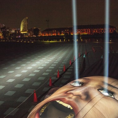 横浜・象の鼻テラスが異空間に！上海のアーティスト・ルー・ヤンがポップな世界を描く