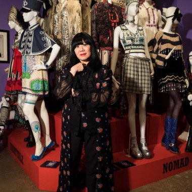 ロンドンで開催されたアナ スイの「THE WORLD OF ANNA SUI」展が六本木に上陸