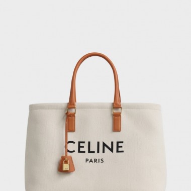 セリーヌの新作バッグ「カバセリーヌ」が銀座店と表参道店で先行発売
