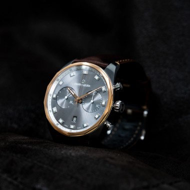 魔進戦隊キラメイジャーにファーブル・ルーバの腕時計「スカイチーフクロノグラフ」が登場