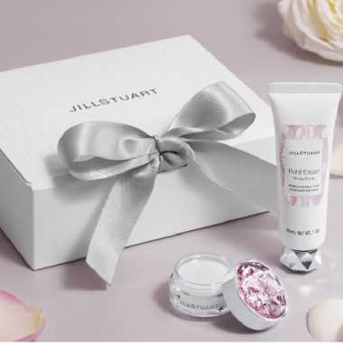 贈る人も贈られる人も、ハッピーになれるギフトを。JILLSTUART Beautyのホリデーシーズン限定ギフトセット