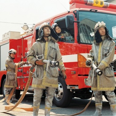 話題の映画「浅田家!」登場作品を含む約150点が一堂に。阪急百貨店うめだ本店で写真家・浅田政志の写真展を開催