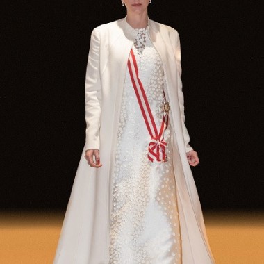 モナコ公国シャルレーヌ妃着用のコレクションをアクリス サロンで特別展示